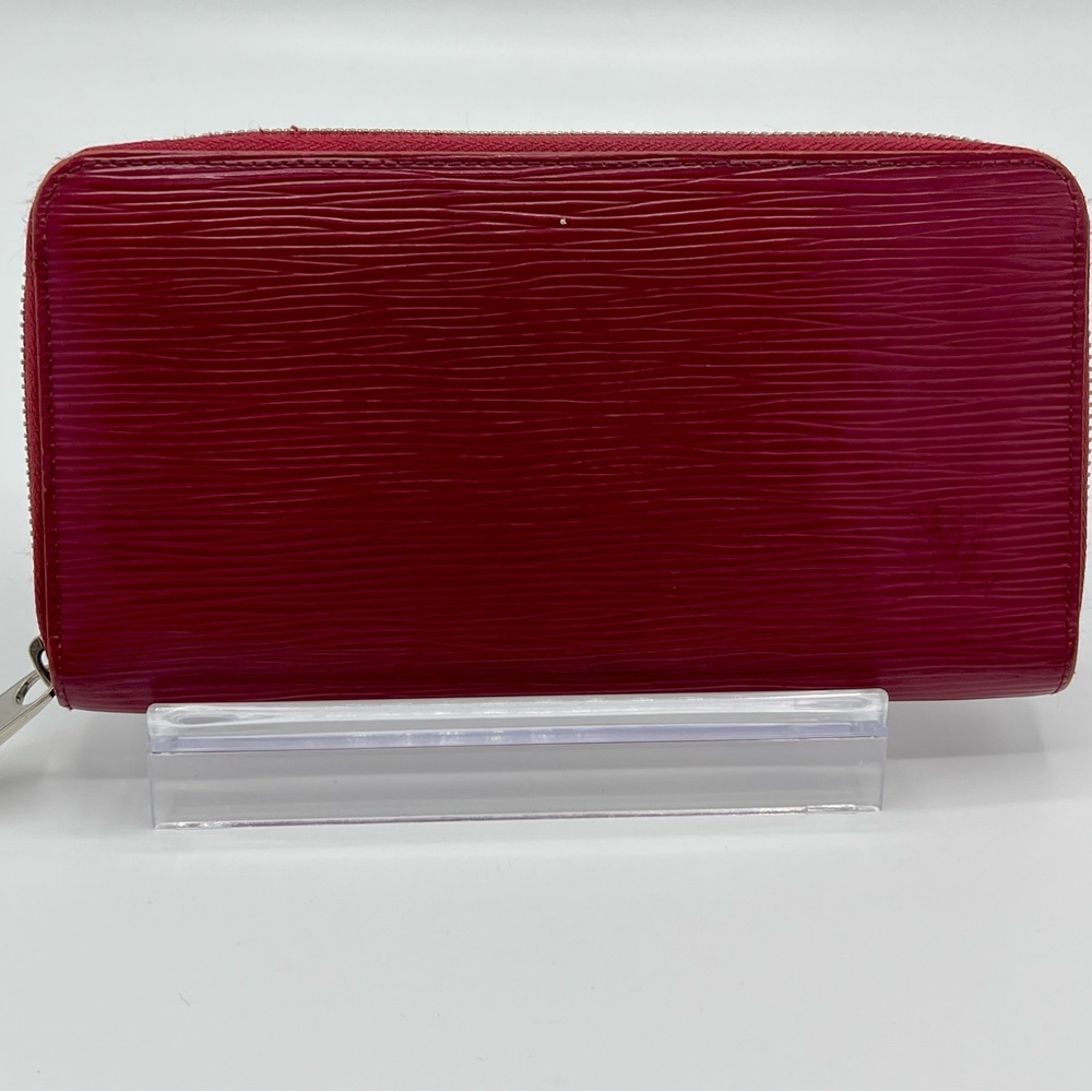 Louis Vuitton Raspberry Epi Leather Zippy Wallet
